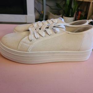 Platform Sneaker